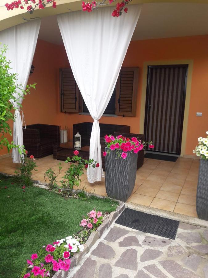 Casa Con Giardino Villa ออลเบีย ภายนอก รูปภาพ