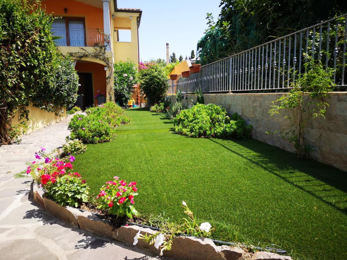 Casa Con Giardino Villa ออลเบีย ภายนอก รูปภาพ