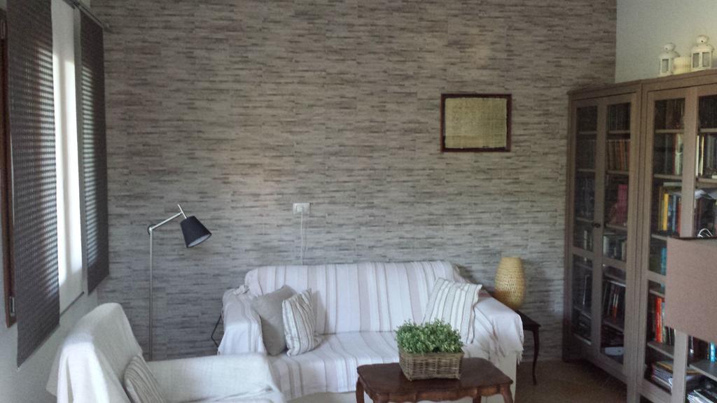 Casa Con Giardino Villa ออลเบีย ห้อง รูปภาพ